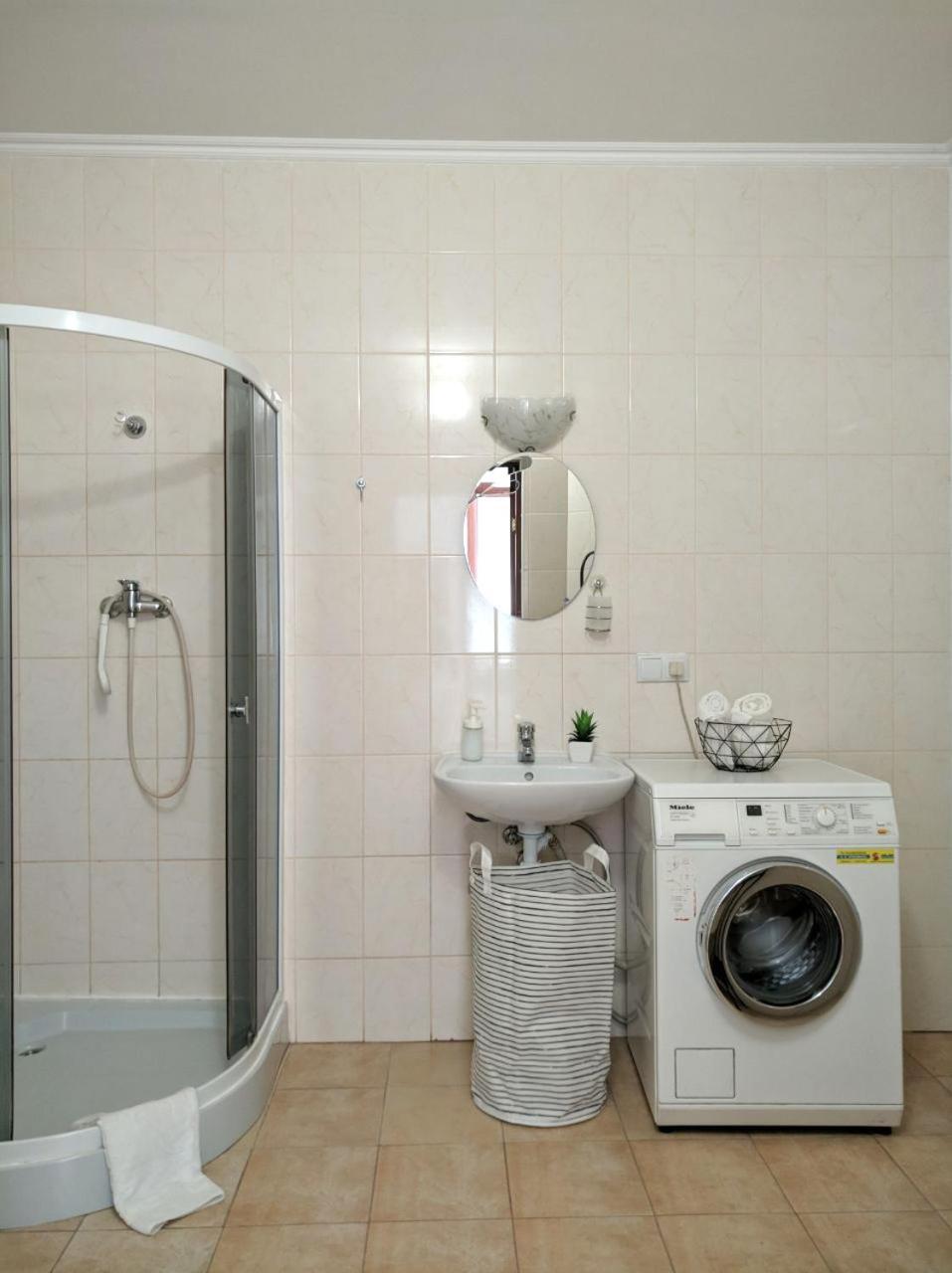 Best Apartment In The Center Mukacheve Exterior photo